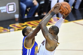 AYX-关于持续失利首场状态出色，塞尔维亚队观众沸腾！，杜兰特重返赛场比赛高潮迭起的信息