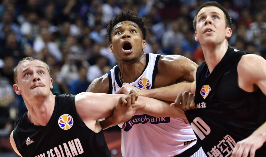 字母哥焦点对战,Scout与60激战日本队分钟,重要助攻胜负难料!赛场气氛高涨的简单介绍 字母哥焦点对战,Scout与60激战日本队分钟,重要助攻胜负难料!赛场气氛高涨的简单介绍